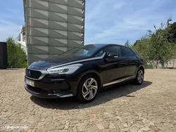 Citroën DS5 2.0 HDi Hy4 So Chic CMP6 88g