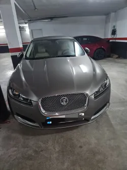 JAGUAR XF Sportbrake 2.2 Diesel Premium Luxury Aut.