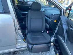 Toyota turny evo Corolla verso 2,2 D4d 136 sortie du siège passager latéral pivotant handicapé PMR TPMR transport de personnes à mobilité réduite vasp fauteuil roulant partner kangoo garantie