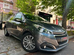 PEUGEOT 208 1.2 THP PureTech 110 CV S&S EAT6 Allure / Apple Carplay / Caméra de recul