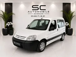 CITROEN BERLINGO 1L4 FIRST il est super propre 5 place ou utilitaire