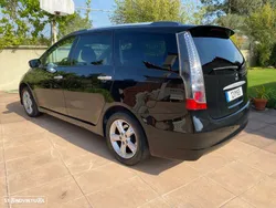 Mitsubishi Grandis
