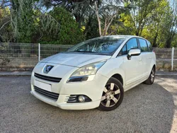 PEUGEOT 5008 1.6 HDi 112ch FAP BMP6 BLUE LION Premium 5pl