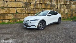 Ford Mustang Mach-E Alargada