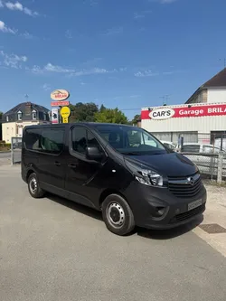 Opel VIVARO 1.6cdti 120 6 places double cabine 1ere main tres propre faible kilometrage