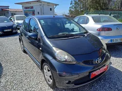 Toyota Aygo 1.0 i   Com AC    Selo Barato    ( Viatura  Nacional )