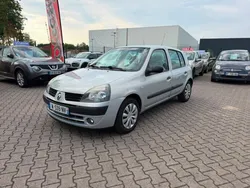 Renault clio 2 1.2 75ch 5p boîte 5 vitesses clim très économique idéal pour jeunes permis