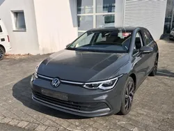 Volkswagen Golf 1.5 TSI STYLE