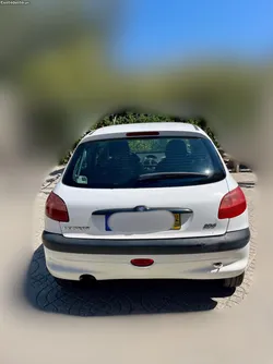 Peugeot 206 -