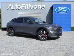 Ford Mustang Mach-E AWD PREMIUM