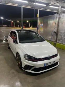 Volkswagen Golf GTI 2.0 TSI Performance DSG 230