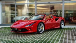 FERRARI F8 Tributo F8 Spider