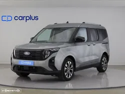Ford Tourneo Courier 1.0 EcoBoost Titanium