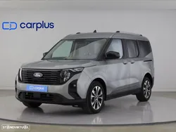Ford Tourneo Courier 1.0 EcoBoost Titanium