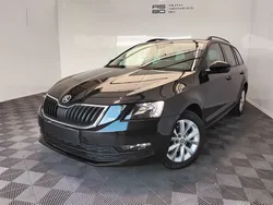 Skoda octavia style 1.6 tdi 115 ch – 1ere main – gps – camera – 89 000 km – 12 995