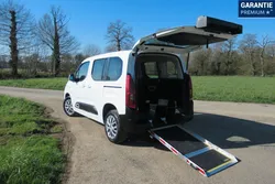 Citroën Berlingo Feel aménagé TPMR et avec boite automatique 「3🕴🏾+ 1 ♿」