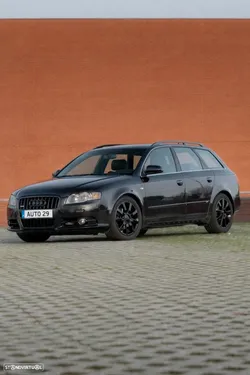 Audi A4 Avant 2.0 TDi S-line