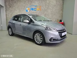 Peugeot 208 1.2 PureTech Signature