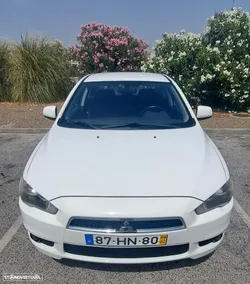Mitsubishi Lancer 1.5 Invite