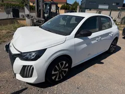 Peugeot 208 hybrid boite auto 100 ch STYLE