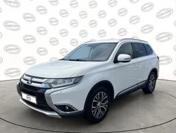 MITSUBISHI OUTLANDER 2.2 DI-D 4WD - 150ch 7pl Intense Navi PHASE 2