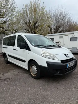 Peugeot Expert 2.0 HDI – 9 places – 115 000 km – Très bon état