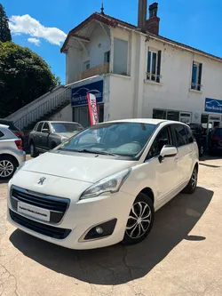 PEUGEOT 5008 1.6 HDi 115 Boîte auto 7 Places
