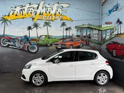 Peugeot 208 1ere Main 5cv Boite automatique révision ok (rep,ech poss?)