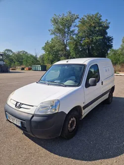 Peugeot partner 1.6 hdi 75ch 2011