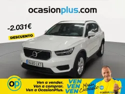 VOLVO XC40 T2 Momentum Core