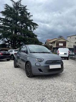 Fiat 500 e La Prima
