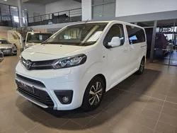 Toyota proace verso 2.0 150 d-4d medium executive 8pl