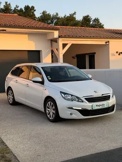 Peugeot 308 II SW 1.6 BlueHDi 100 Style – 1ère Main – GPS – Attelage – Garantie 3 Mois