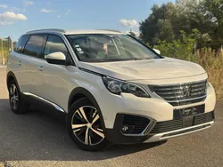 PEUGEOT 5008 1.6 THP 165ch SS EAT6 Allure / ATTELAGE / CAMÉRA DE RECUL / SIEGES CHAUFFANTS / CARPLAY
