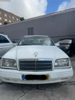 Mercedes-Benz C 180 C180
