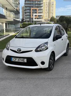 Toyota Aygo 1.0 gasolina 68 cv  Embreagem nova  Bateria Nova  Poucos Km  Multimídia    Bem Estimado  Fiável  Economico