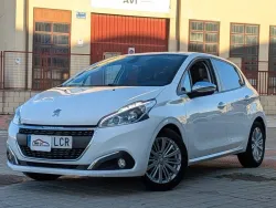 PEUGEOT 208 1.5BlueHDi S&S Signature 100