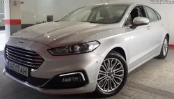 Ford Mondeo 2.0 HEV TITANIUM (AUTO)