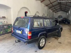 Jeep Cherokee XJ 2.5