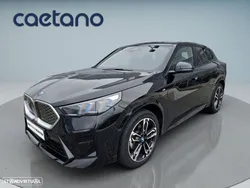 BMW iX2 eDrive20 Pack Desportivo M