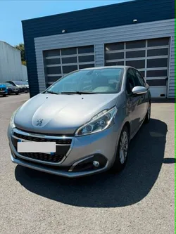 A vendre 208 1.2l Pure Tech 82ch
