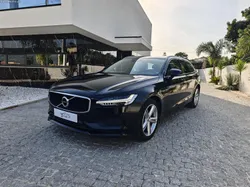 Volvo V90 MOMENTUM