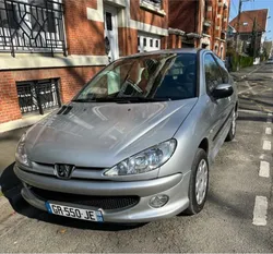 PEUGEOT 206 Trendy 1.4i 75ch – 168 000 km – CT OK-Distribution + joint de culasse neuf– Garantie 12 mois