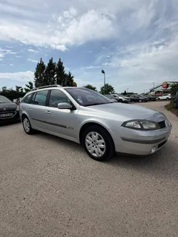Renault Laguna II (B74) 1.9 dCi 130ch FAP Expression