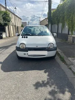 Twingo 1.2 distribution neuve 1ère Main