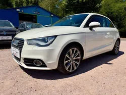 Audi a1 1.6l tdi 105cv finition ambition 134.100kms 05/2011 première main feux de jour a led phares bi-xenon jante aluminium régulateur de vitesse écran gps bluetooth clim manuel