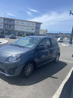 Renault Twingo rip curl