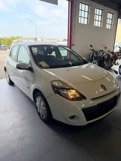 Renault Clio 3 DCI 90 ch tomtom
