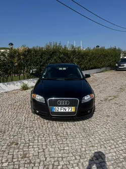 Audi A4 (A4)