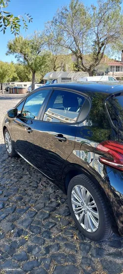 Peugeot 208 1.6 BlueHDi Style